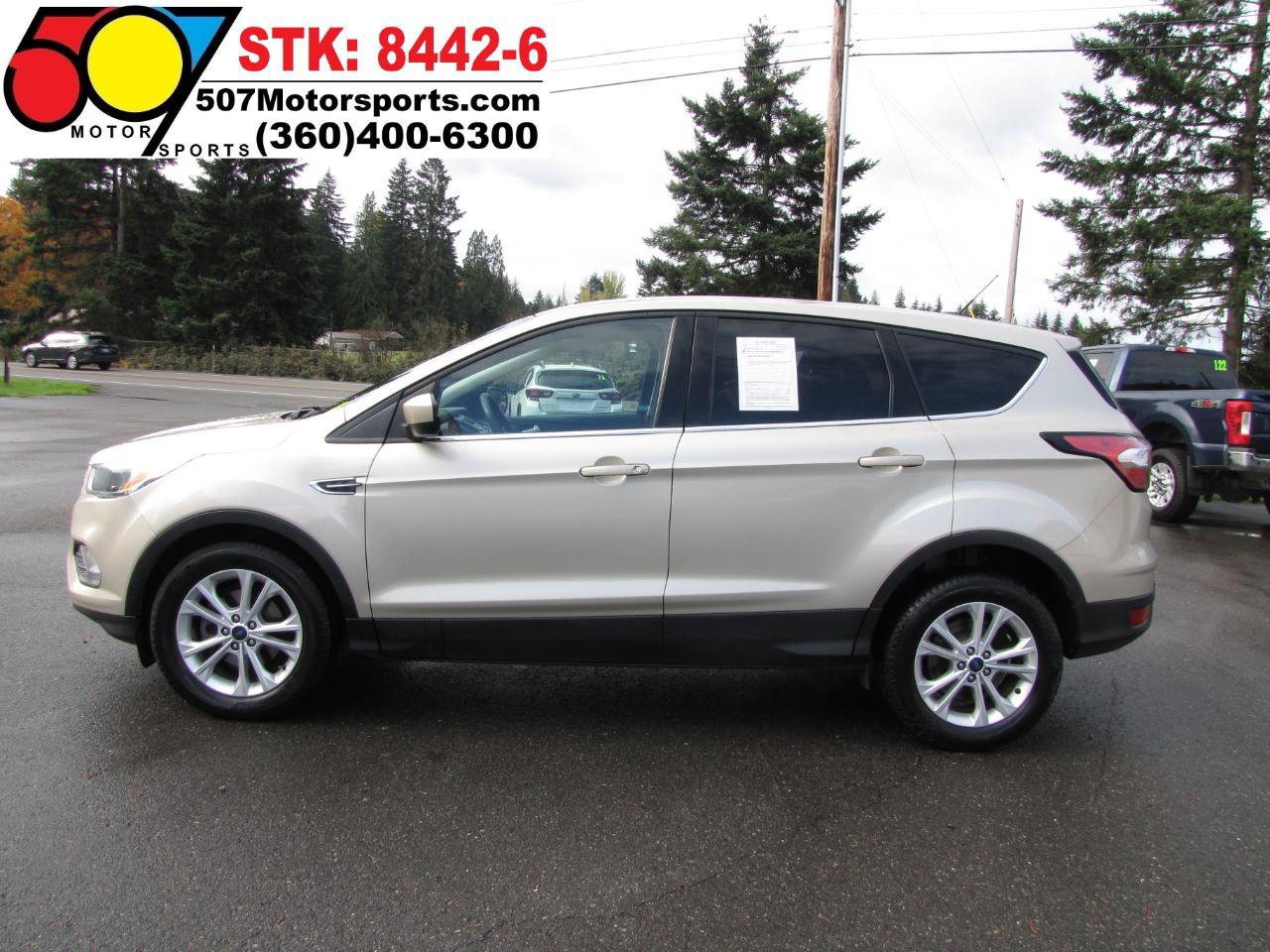 Used 2017 Ford Escape SE FWD image 3