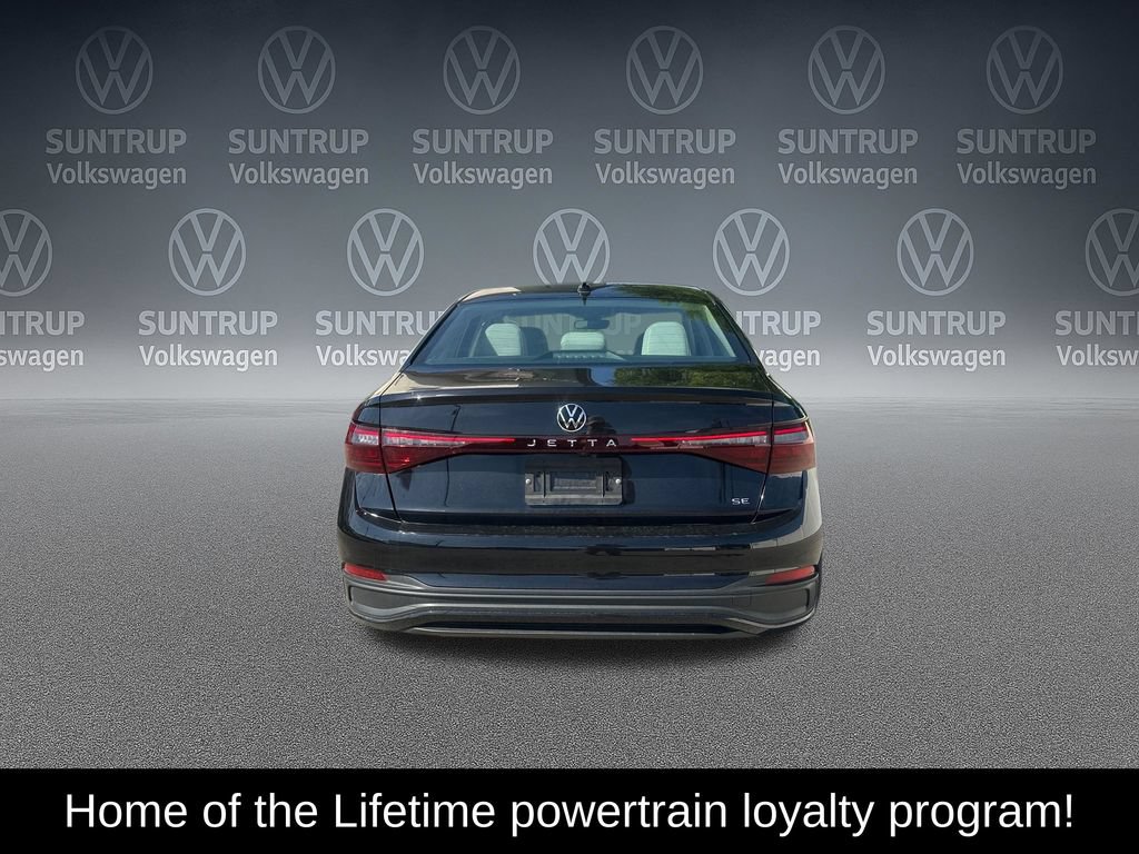 Used 2025 Volkswagen Jetta SE w/ Sunroof Package FWD image 5