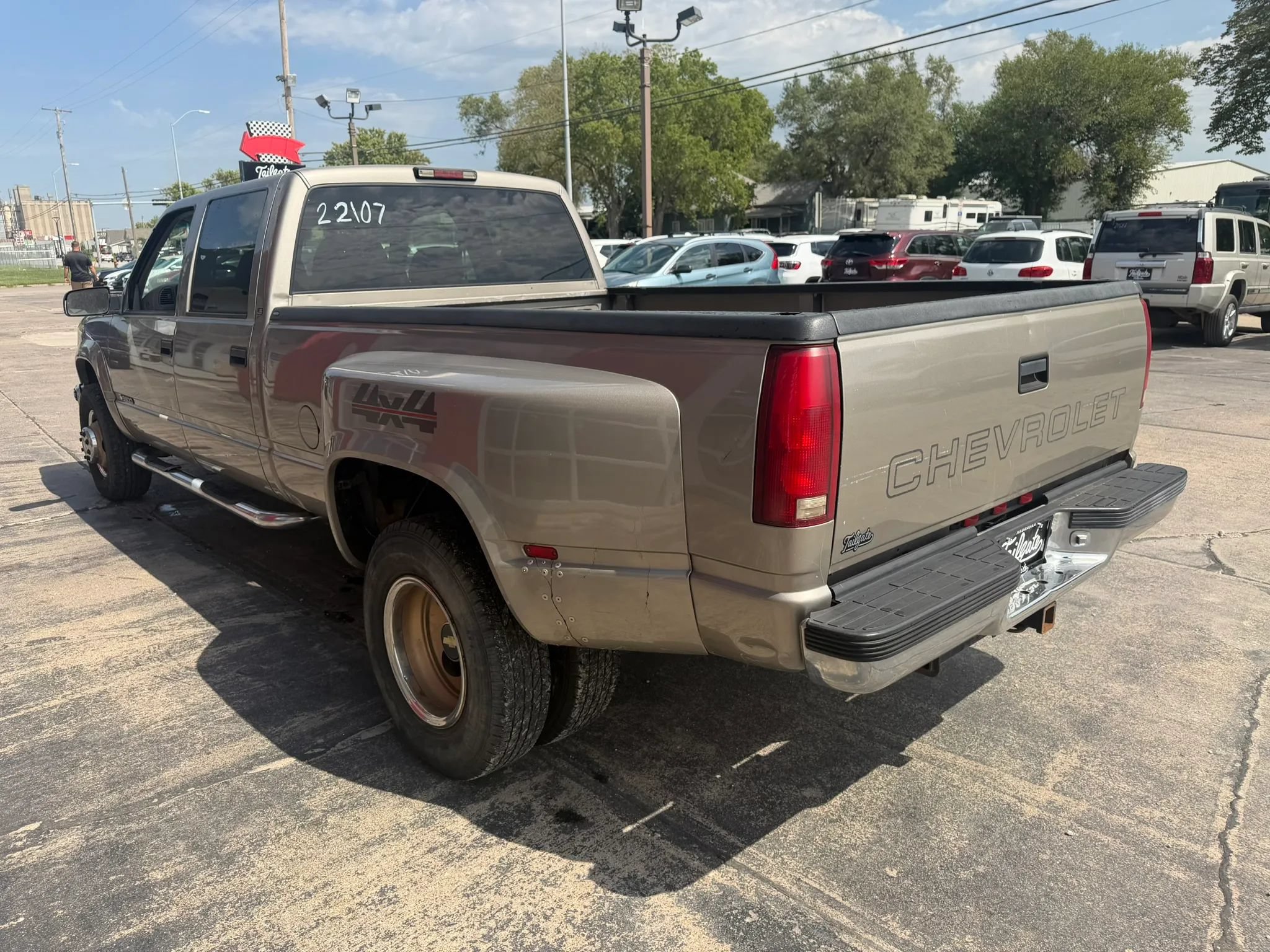 Used 2000 Chevrolet Silverado 3500 4x4 Crew Cab image 5