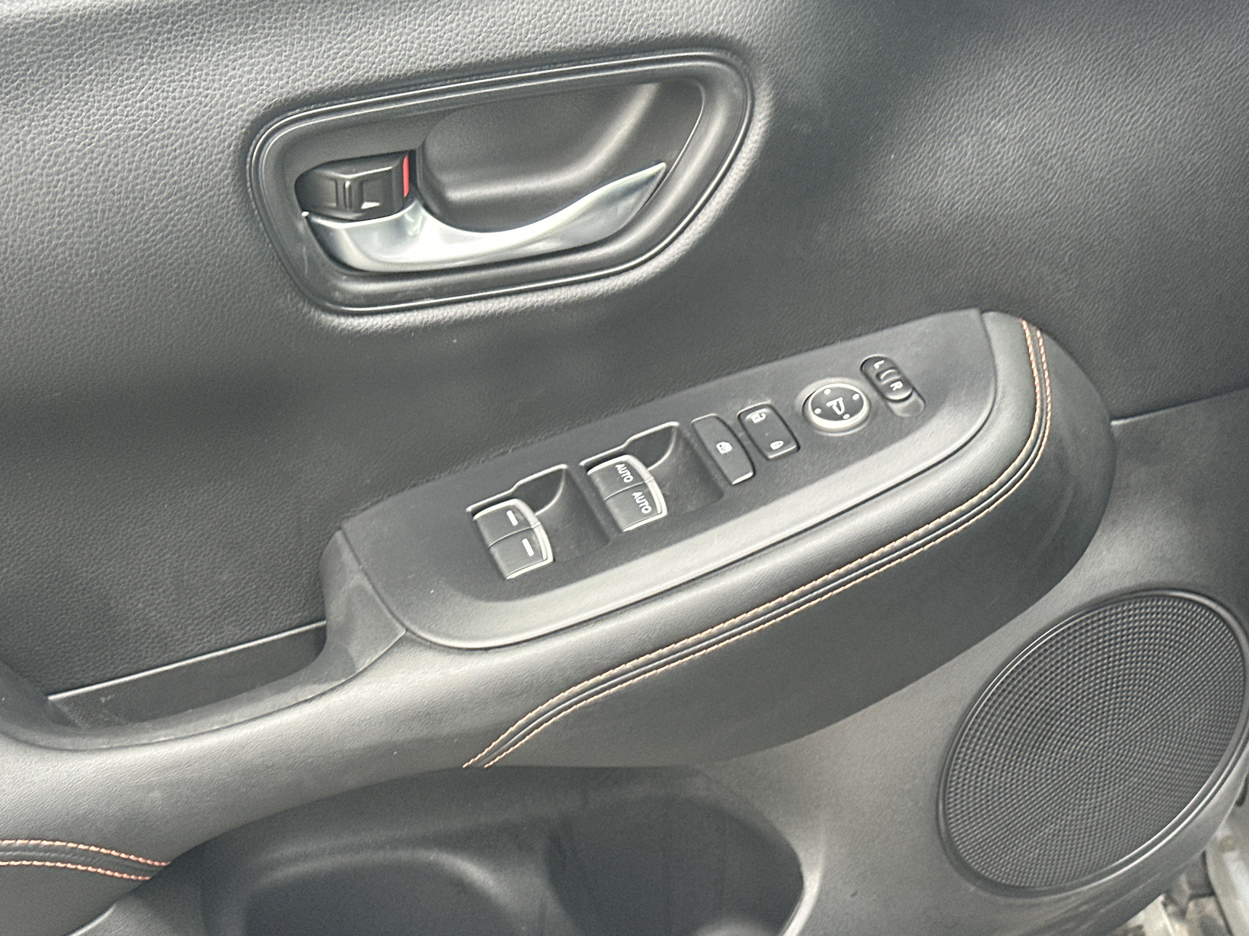 Used 2024 Honda HR-V Sport image 12