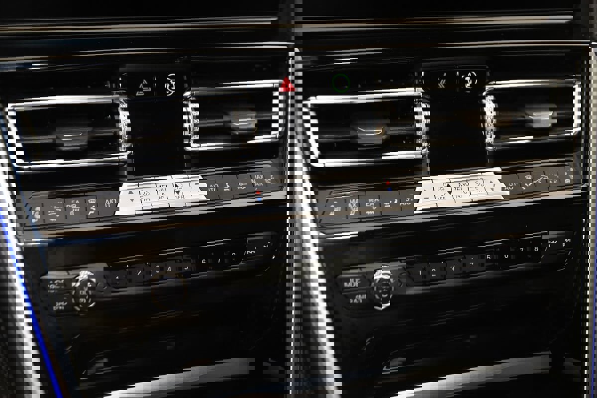 Used 2024 BMW M850i xDrive Coupe image 9