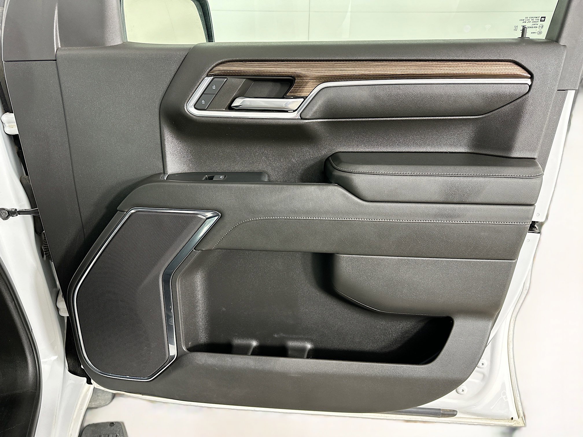 Used 2024 Chevrolet Silverado 1500 LT Trail Boss w/ Protection Package image 32