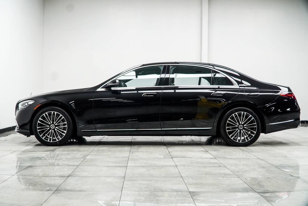Used 2023 Mercedes-Benz S 580e 4MATIC Sedan w/ Warmth & Comfort Package image 13