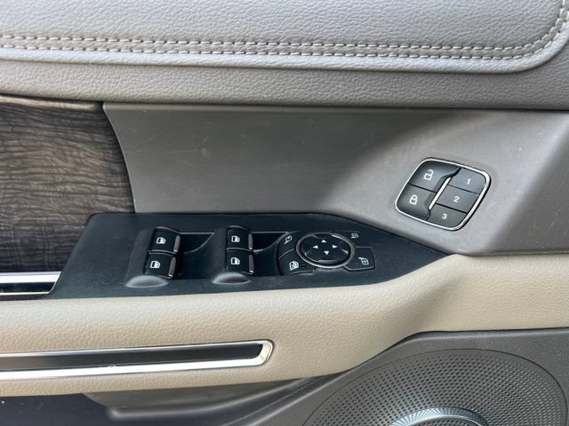 Used 2019 Ford Expedition Limited w/ Equipment Group 302A AWD/4WD image 23