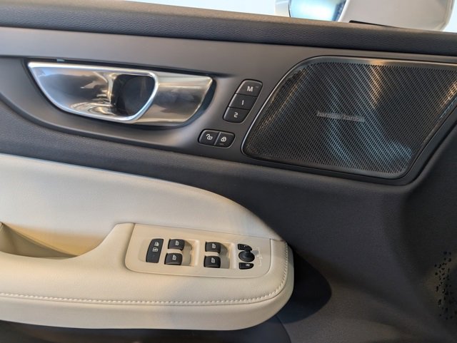 New 2026 Volvo V60 B5 Cross Country Ultra w/ Protection Package Premier image 9