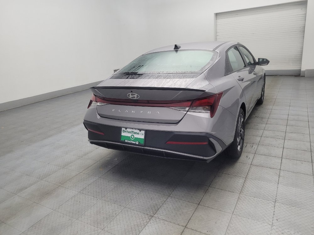 Used 2025 Hyundai Elantra Sport w/ Cargo Package FWD image 9