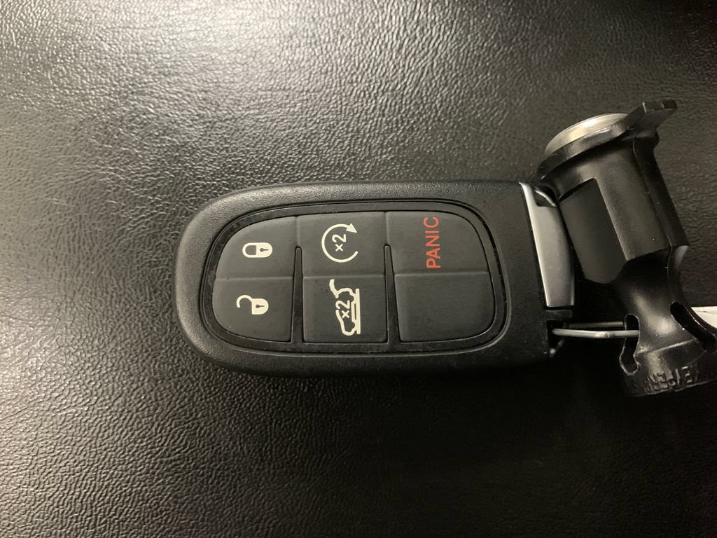Used 2021 Jeep Cherokee Latitude Lux 80th Anniv w/ Quick Order Package 26U 80TH AWD/4WD image 31
