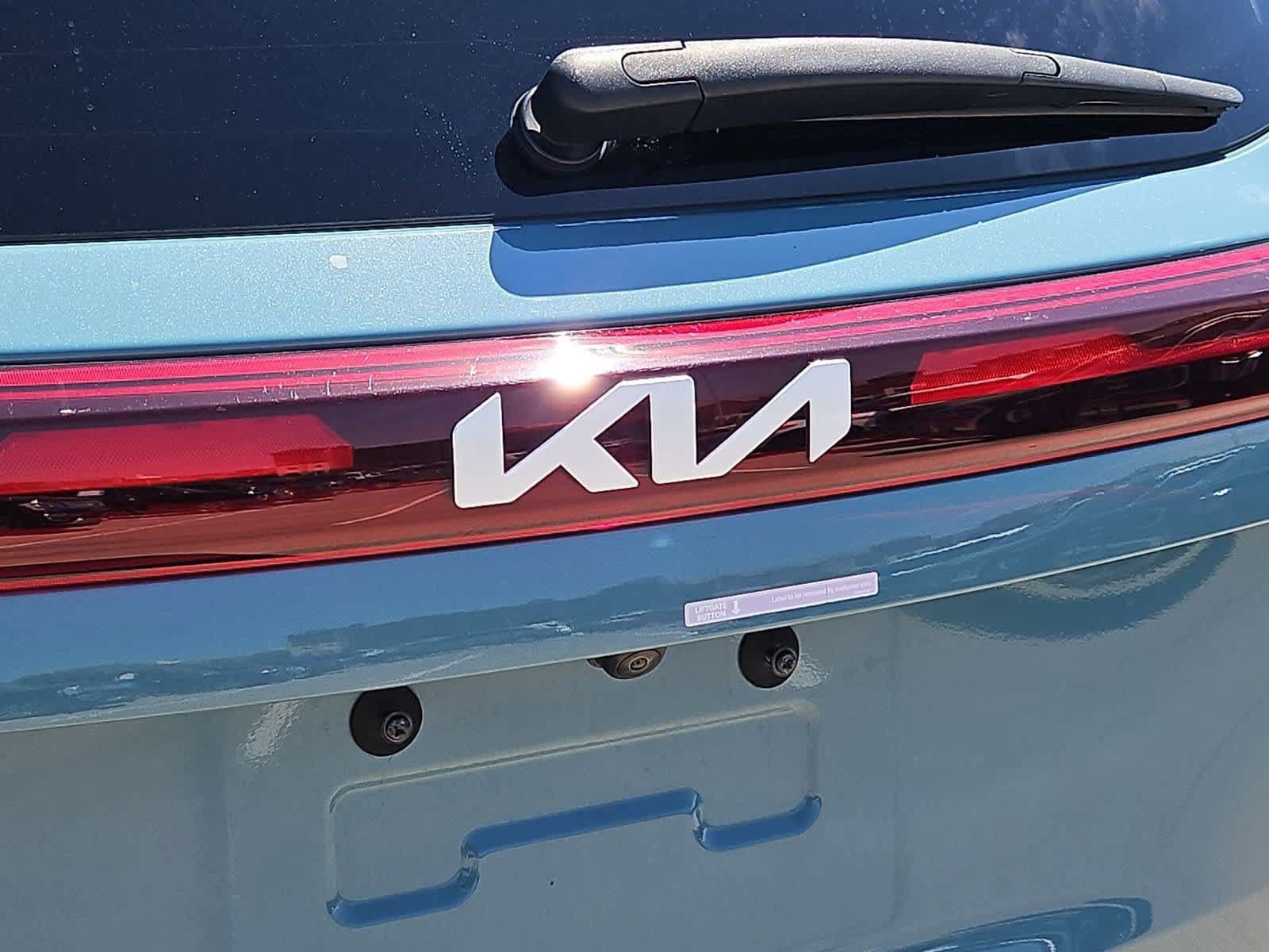 Certified 2024 Kia Seltos S FWD image 11