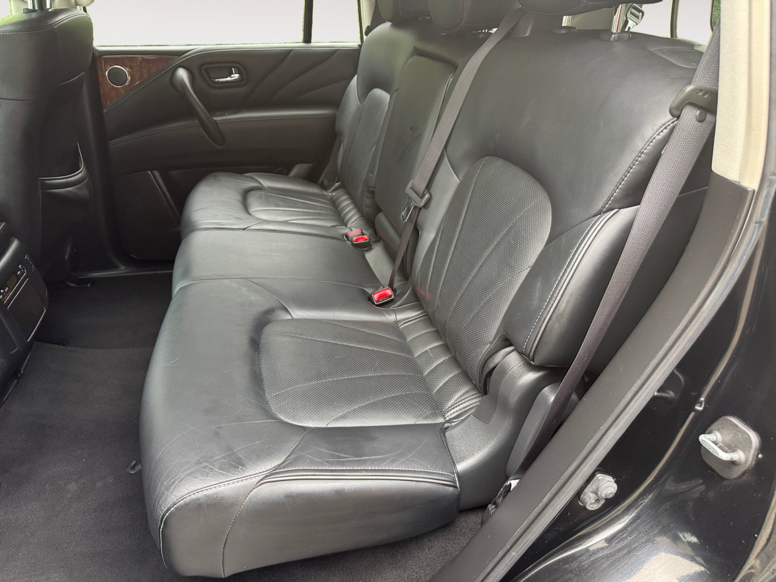 Used 2016 INFINITI QX80 4WD w/ Deluxe Technology Package image 15