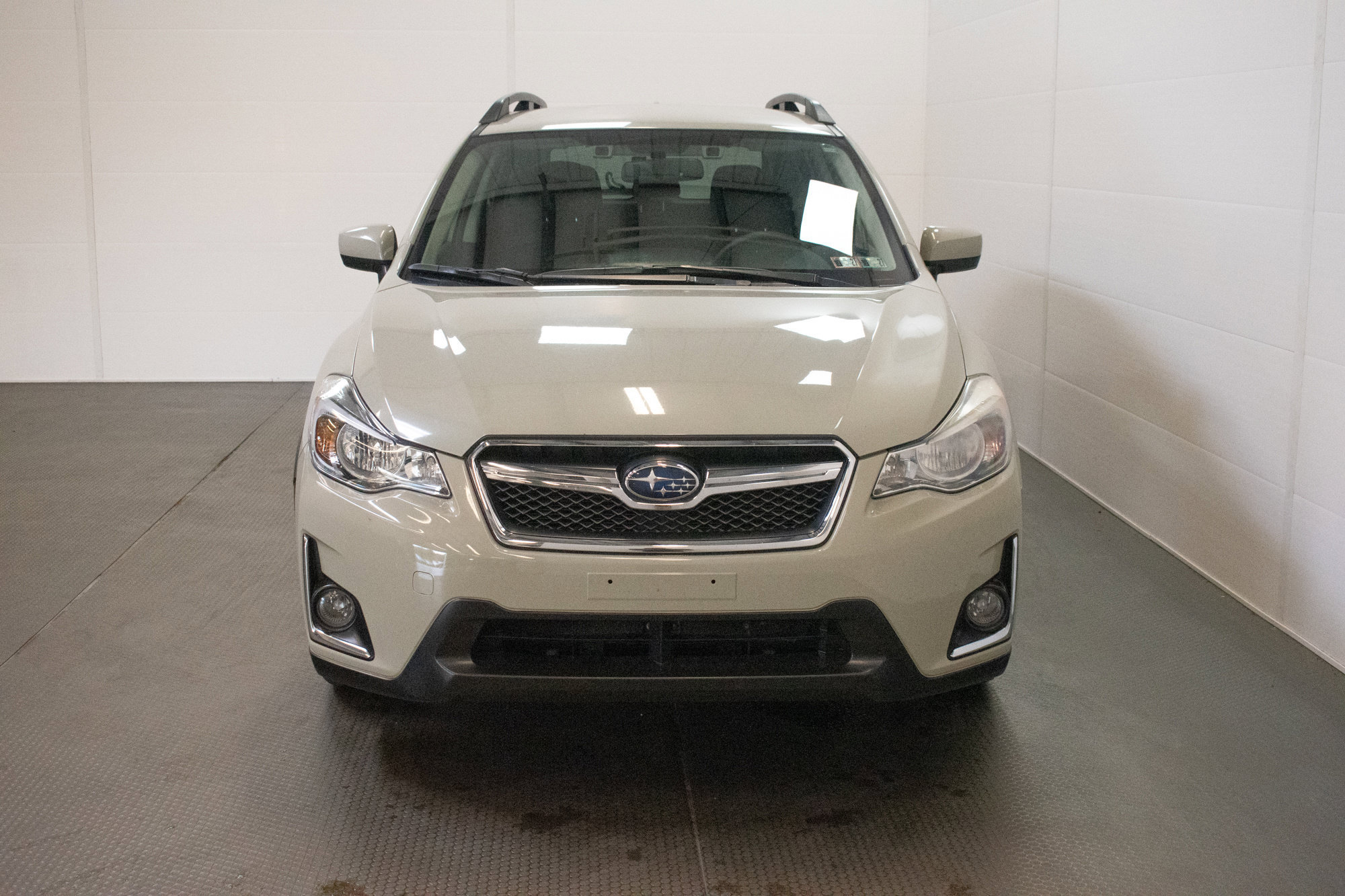 Used 2016 Subaru Crosstrek 2.0i Premium AWD/4WD image 2