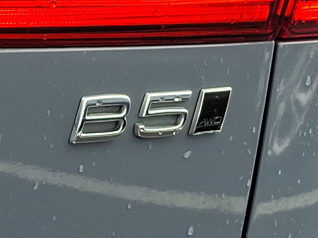 Used 2022 Volvo XC60 B5 Inscription w/ Climate Package image 35