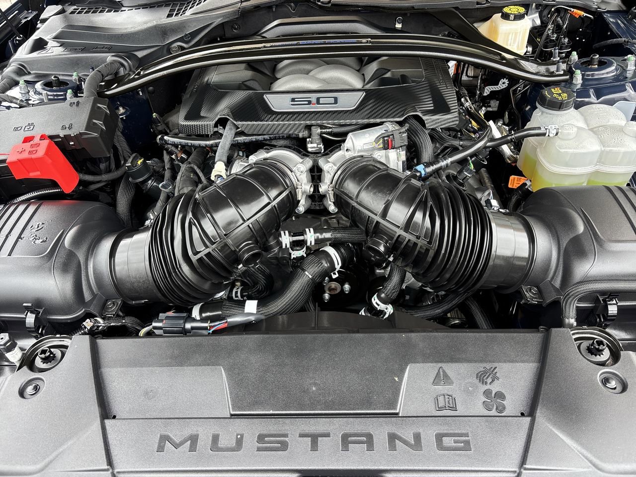 Used 2025 Ford Mustang Dark Horse image 10