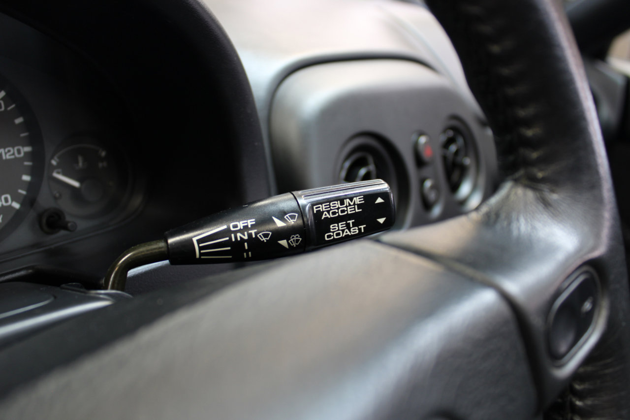 Used 1996 MAZDA MX-5 Miata image 36