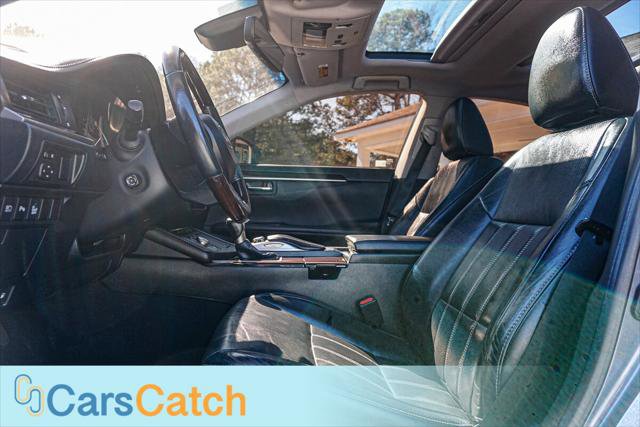 Used 2016 Lexus ES 350 w/ Luxury Package w/Wood Trim image 17