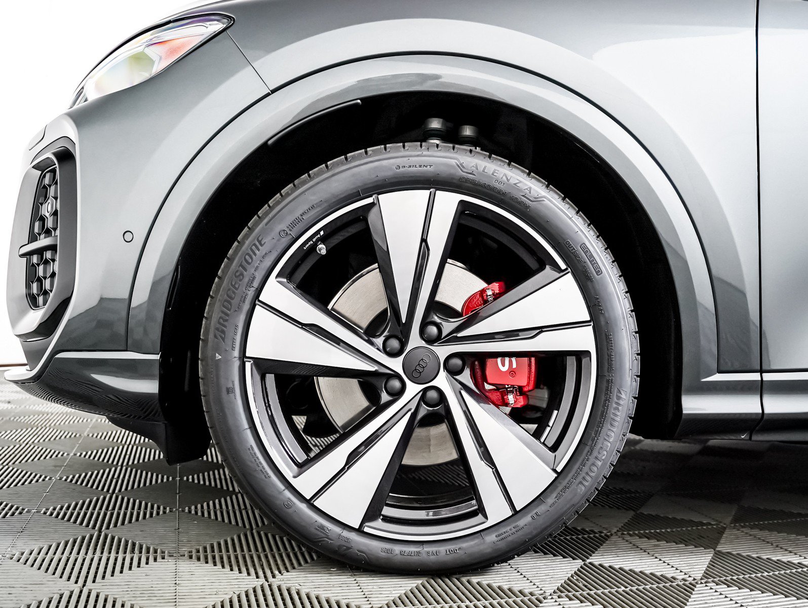 New 2026 Audi SQ5 Premium Plus AWD/4WD image 4