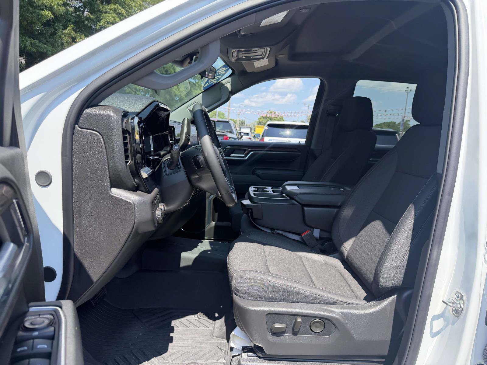 Certified 2026 Chevrolet Silverado 1500 LT Trail Boss w/ Protection Package AWD/4WD image 9