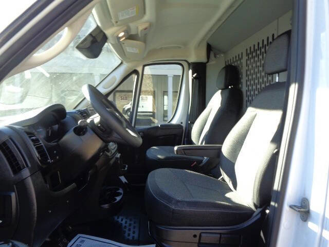 Used 2023 RAM ProMaster 2500 w/ Driver Convenience Group image 11