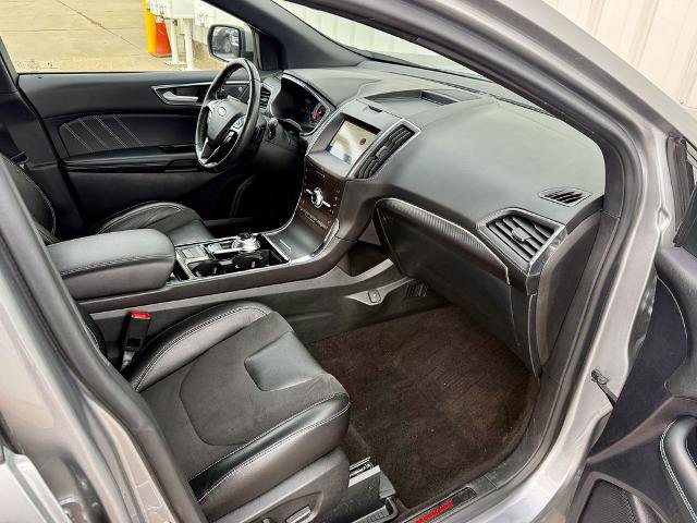 Certified 2020 Ford Edge ST w/ Cold Weather Package image 20