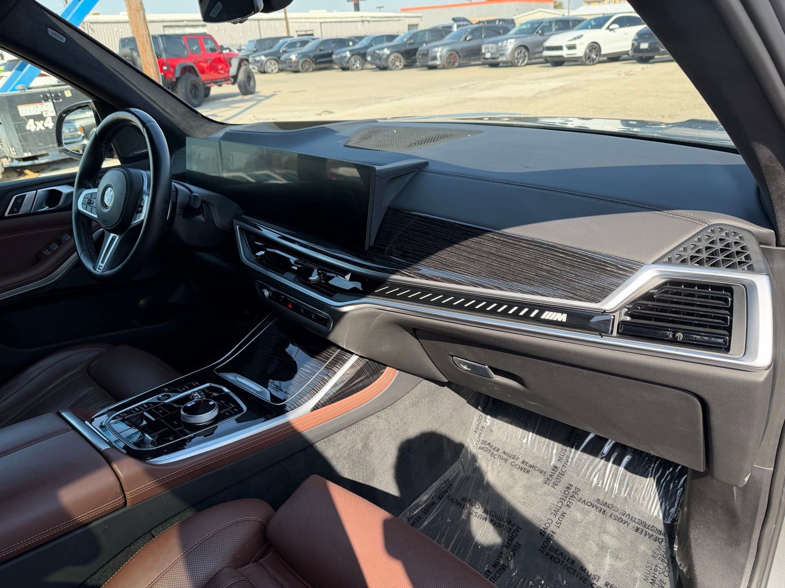 Used 2023 BMW X7 M60i w/ Executive Package image 18