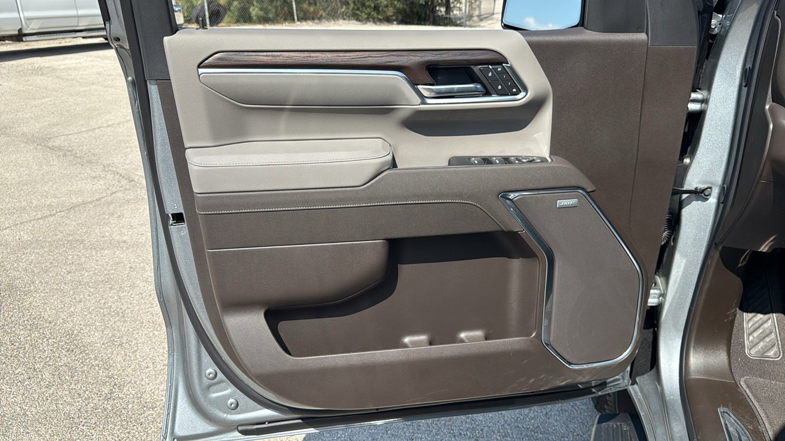 New 2026 GMC Sierra 1500 SLT w/ SLT Premium Plus Package image 8