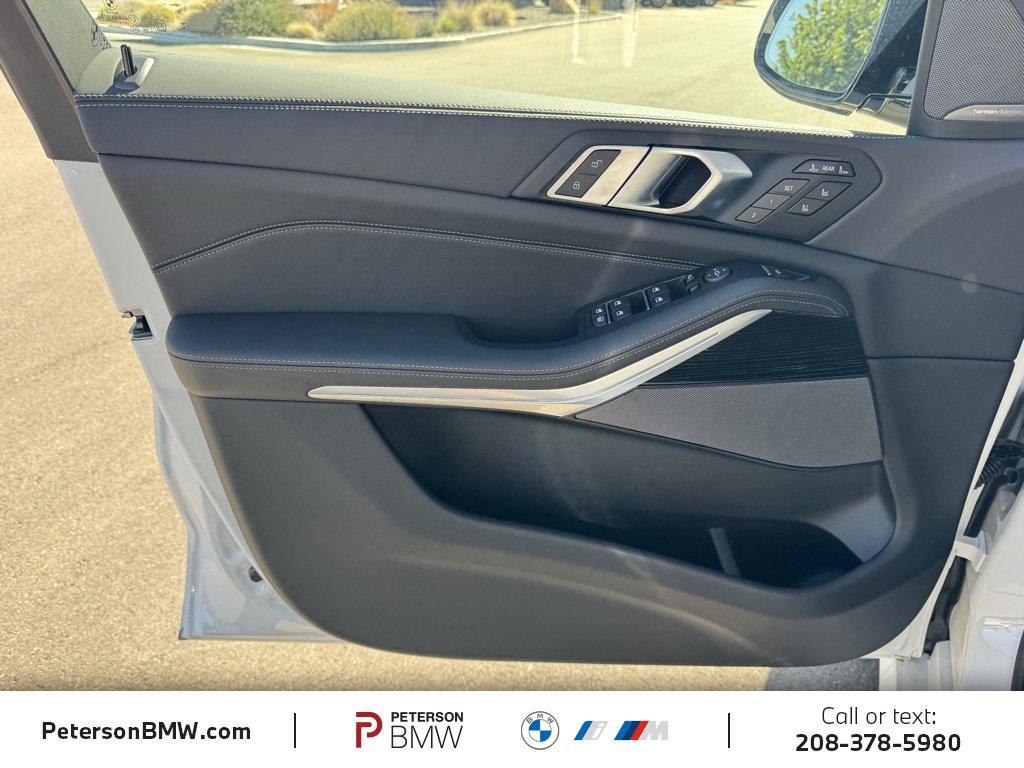 New 2026 BMW X7 M60i image 15