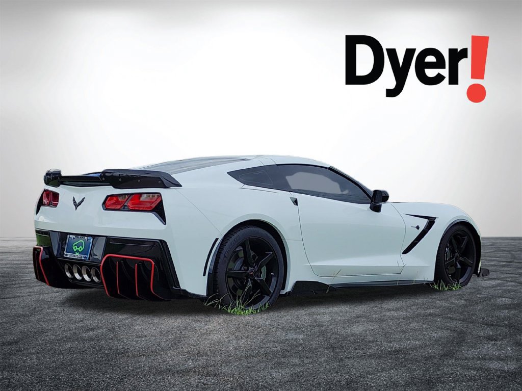 Used 2015 Chevrolet Corvette Stingray Coupe RWD image 4