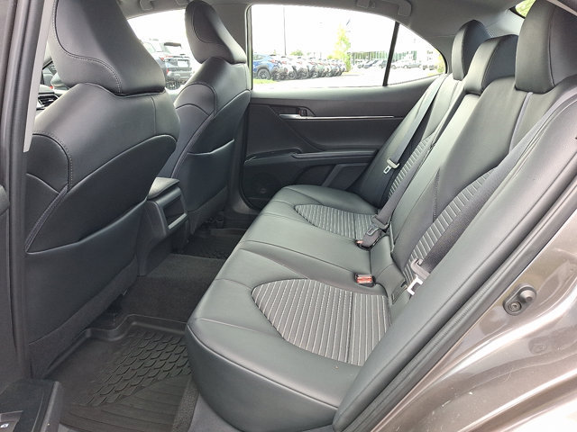 Used 2020 Toyota Camry SE w/ Cold Weather Package AWD/4WD image 11