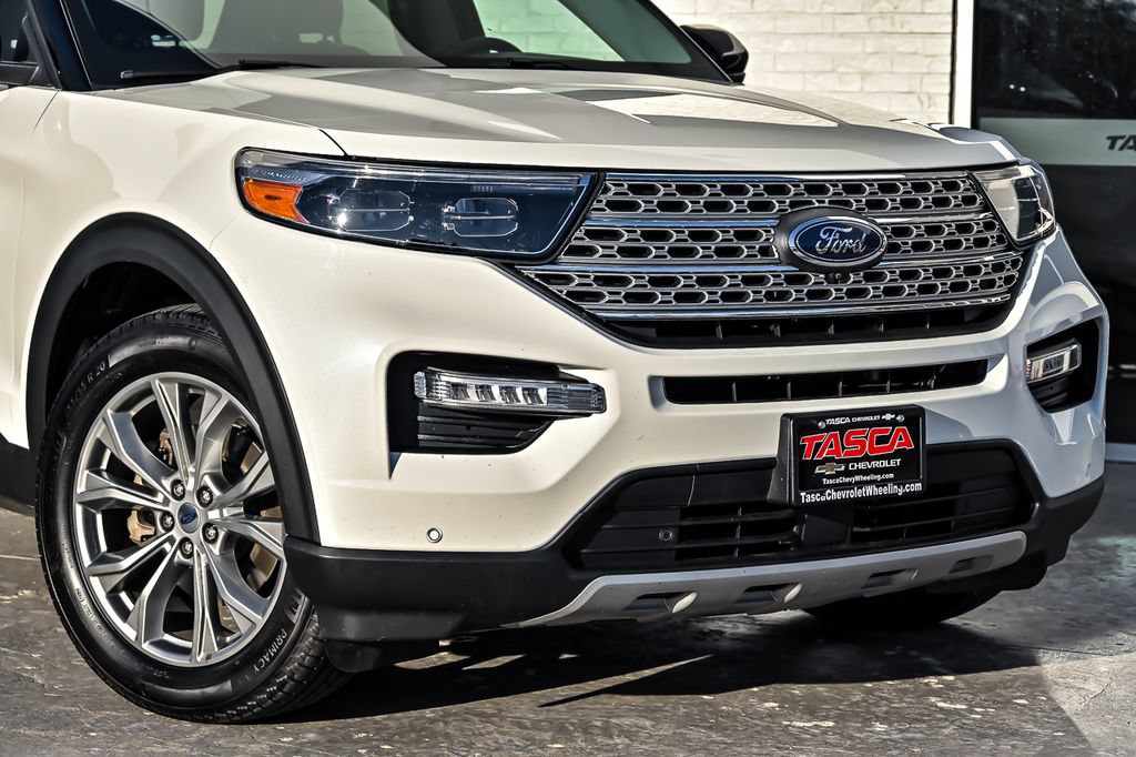 Used 2022 Ford Explorer Limited AWD/4WD image 3