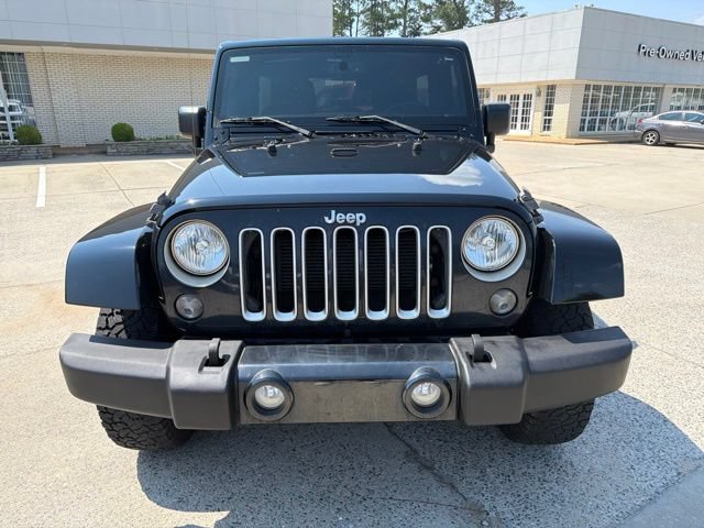 Used 2016 Jeep Wrangler Unlimited Sahara w/ Connectivity Group AWD/4WD image 3
