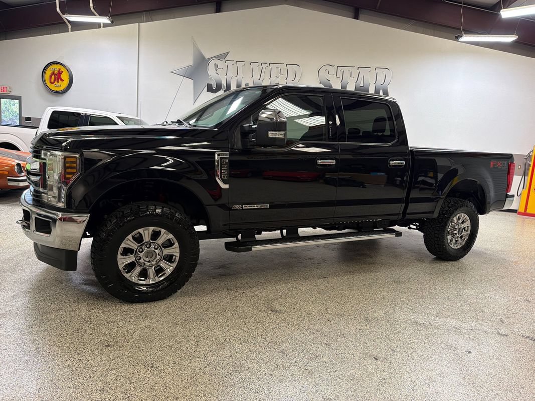 Used 2019 Ford F250 XLT w/ XLT Premium Package AWD/4WD image 2