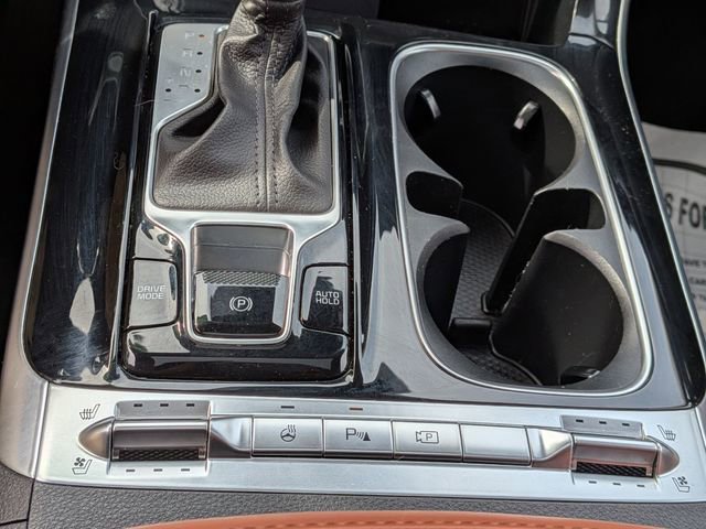 Used 2022 Kia Carnival SX Prestige FWD image 18