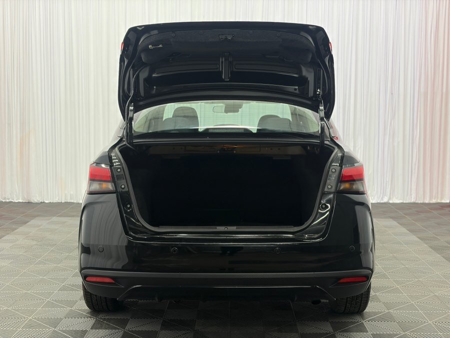 Used 2023 Nissan Versa SV FWD image 32