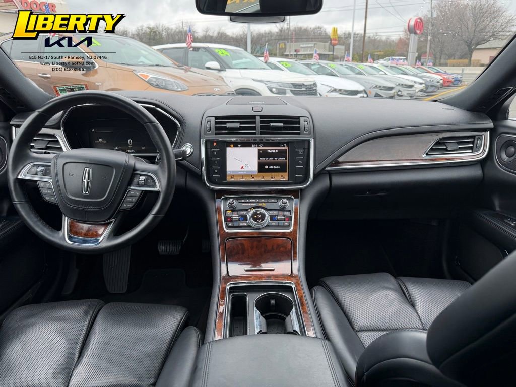 Used 2018 Lincoln Continental Reserve w/ Continental Climate Package image 18