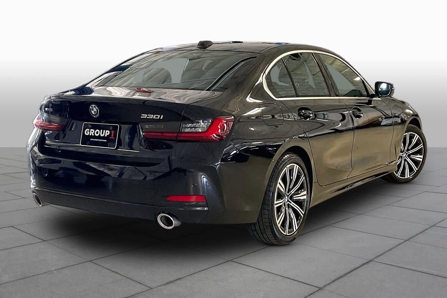 Used 2025 BMW 330i xDrive Sedan AWD/4WD image 12