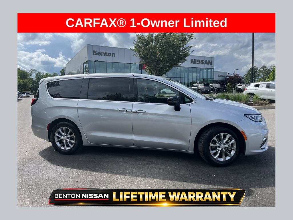 Used 2026 Chrysler Pacifica Limited