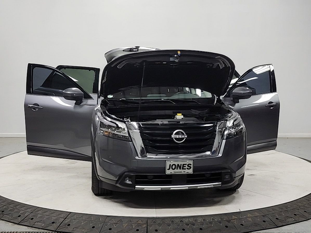 Used 2022 Nissan Pathfinder SL w/ Lighting Package (N92) image 10