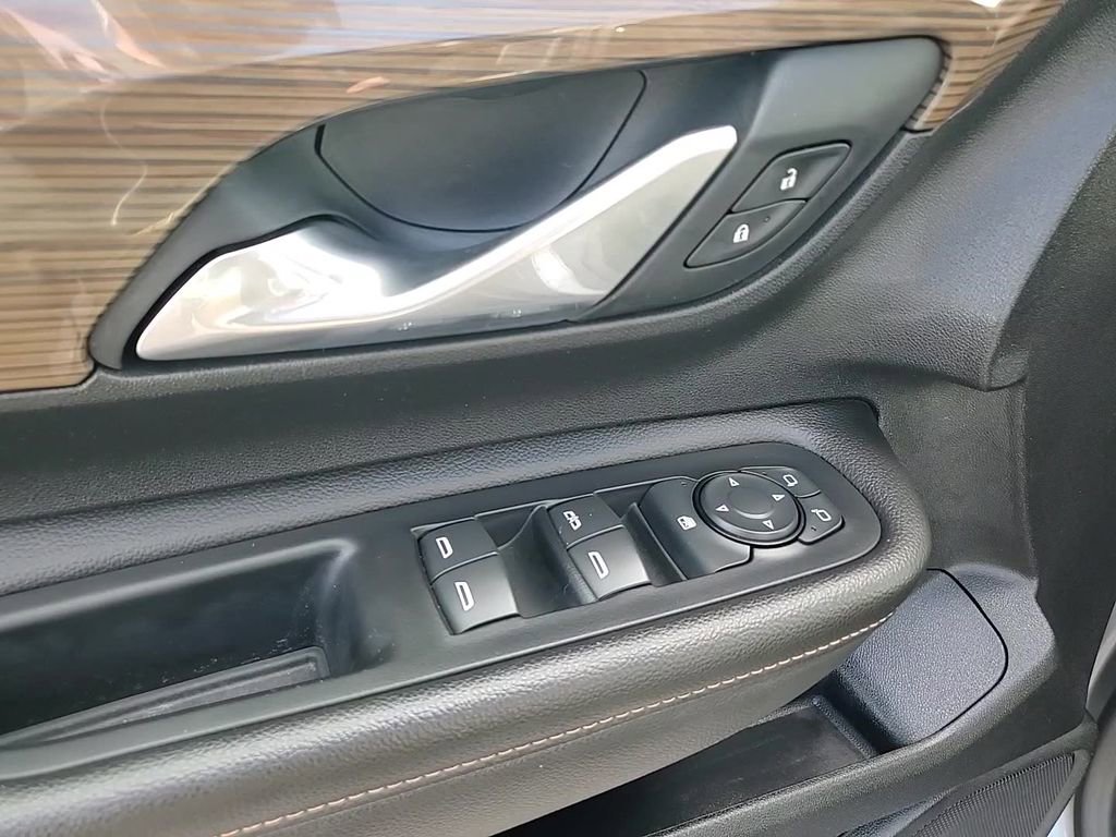 Used 2020 GMC Terrain SLE image 12