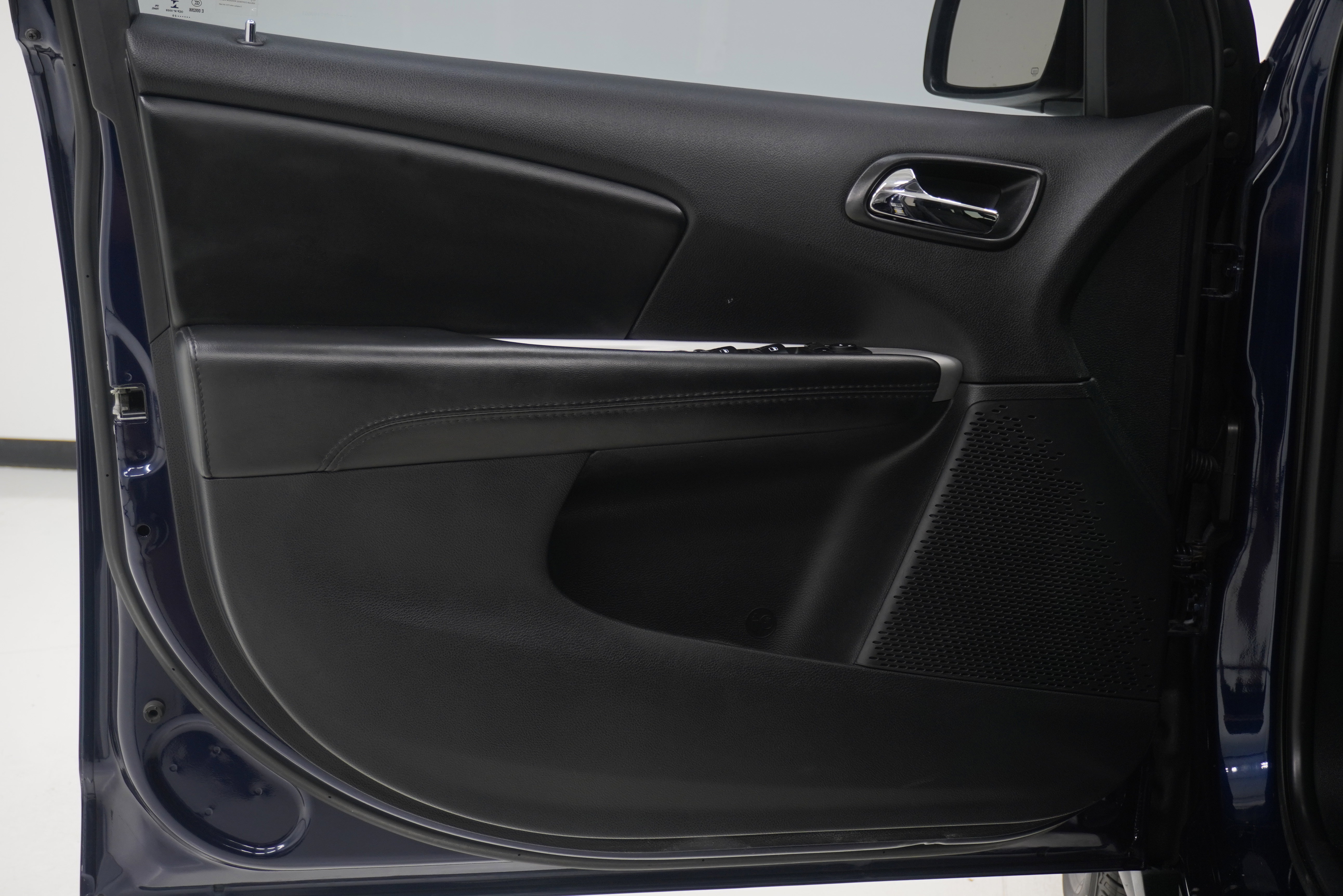 Used 2020 Dodge Journey SE FWD image 14