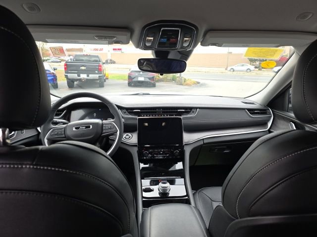 Used 2023 Jeep Grand Cherokee L Limited image 15