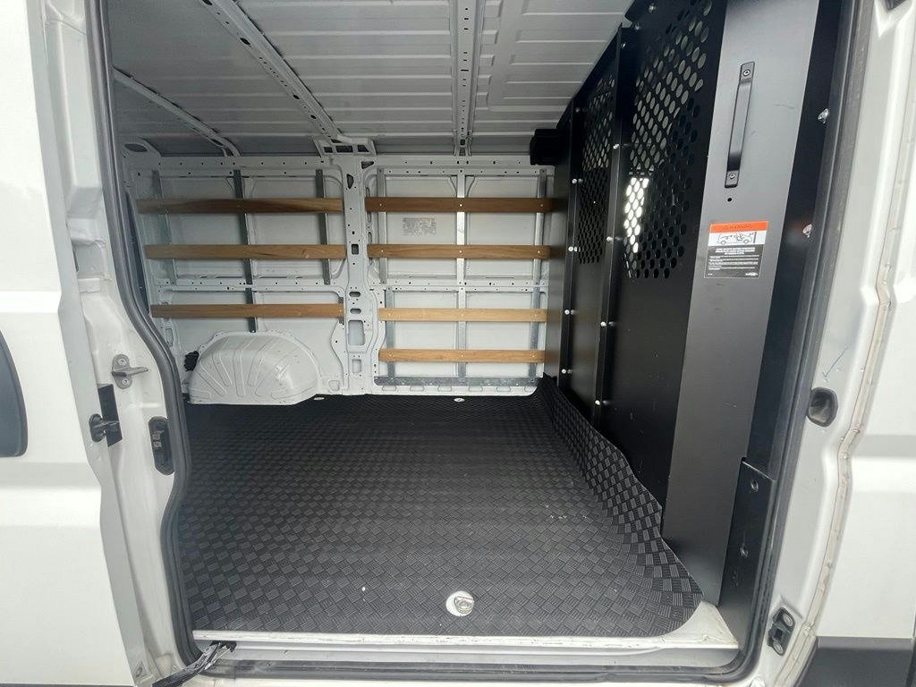 Used 2025 RAM ProMaster 2500 w/ U-Haul Equipment Group FWD image 20