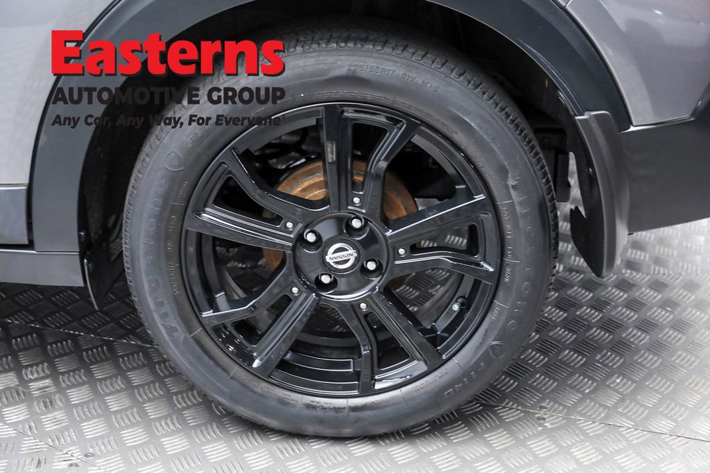 Used 2020 Nissan Kicks SR image 8