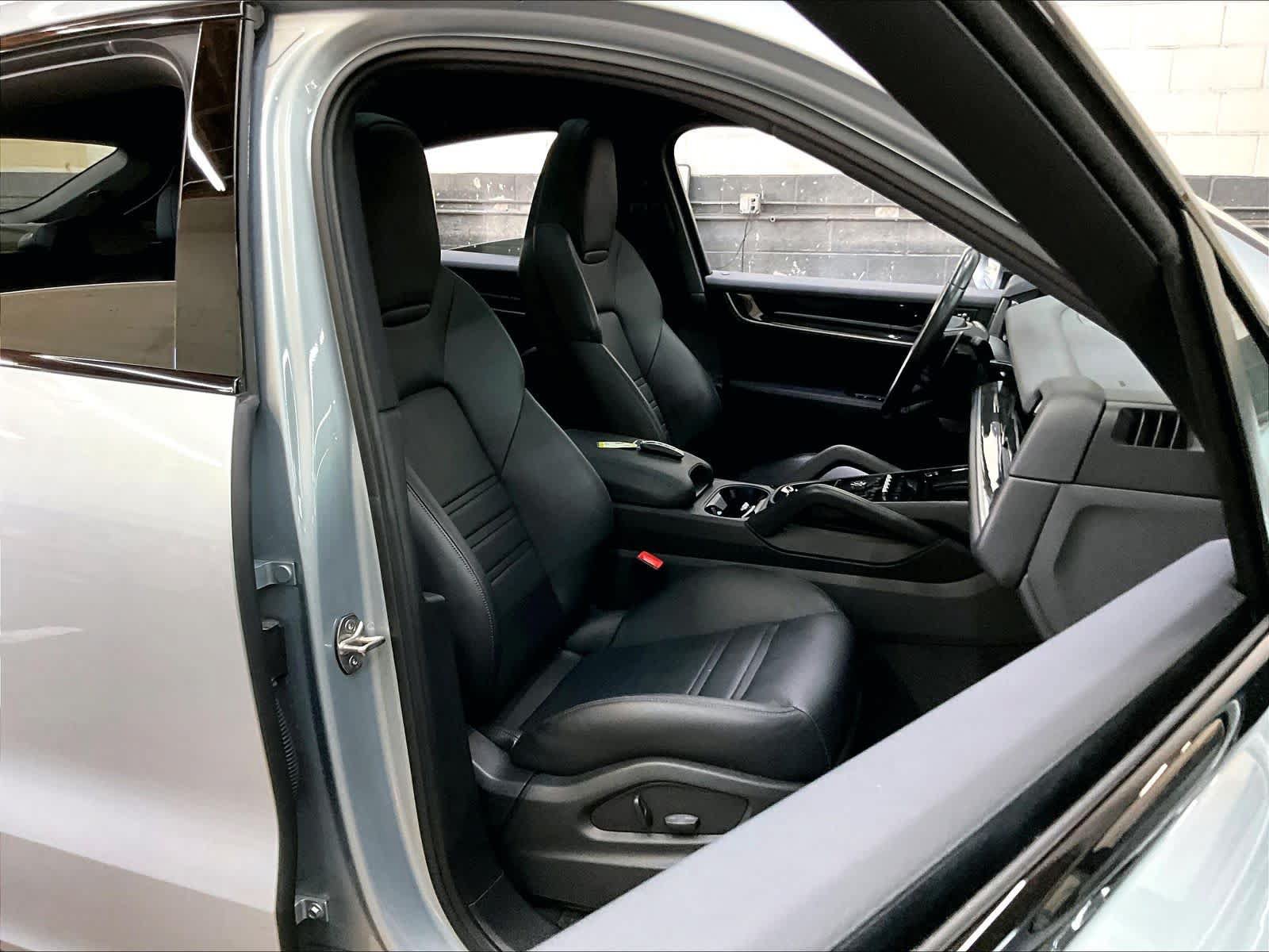 Used 2024 Porsche Cayenne S AWD/4WD image 10