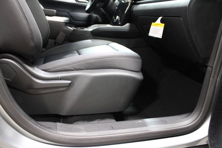 New 2026 GMC Terrain Elevation FWD image 25