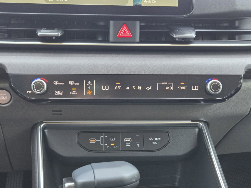 New 2026 Kia Carnival EX image 14