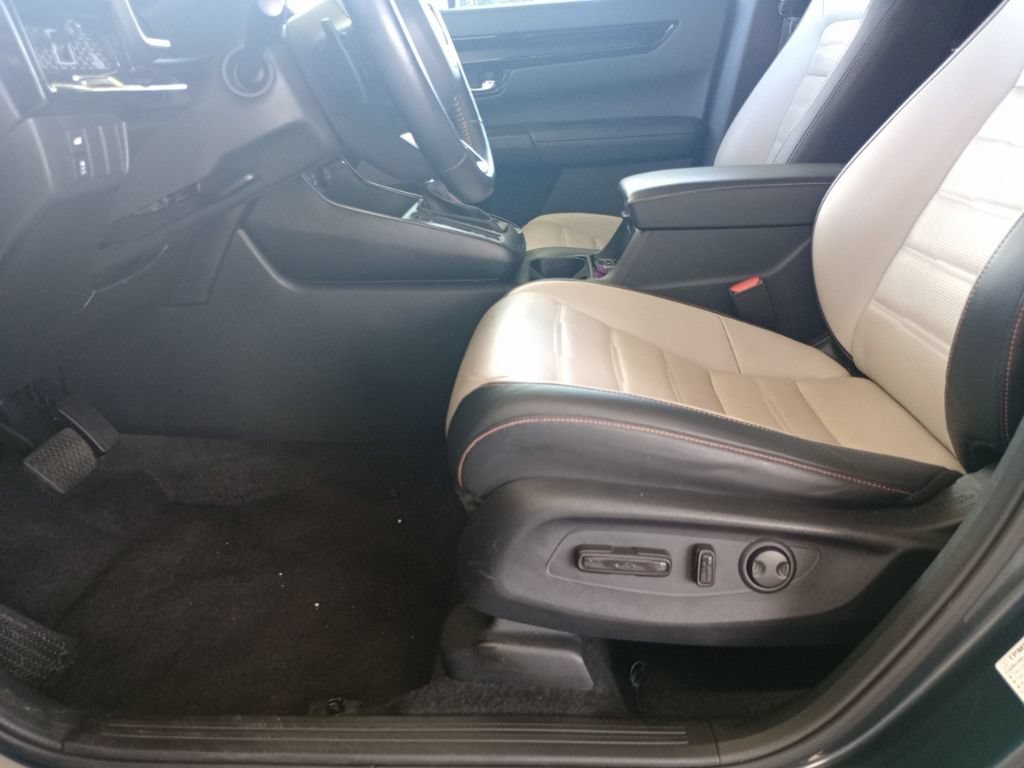 Used 2025 Honda CR-V Sport Touring image 17