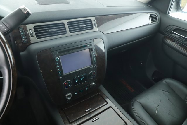 Used 2013 GMC Yukon XL Denali image 26