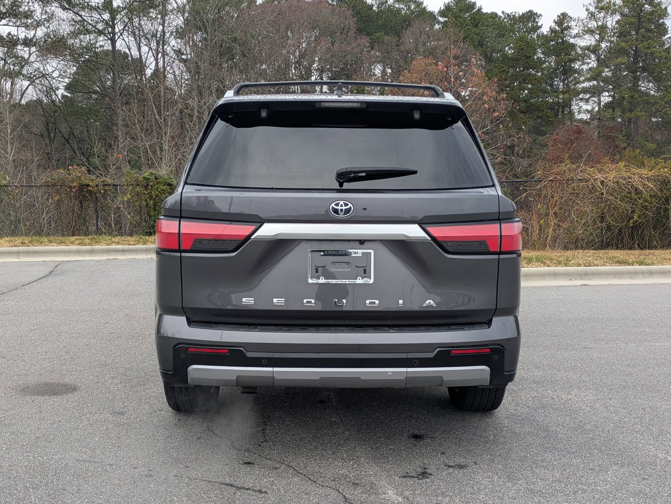 Used 2024 Toyota Sequoia Capstone image 6