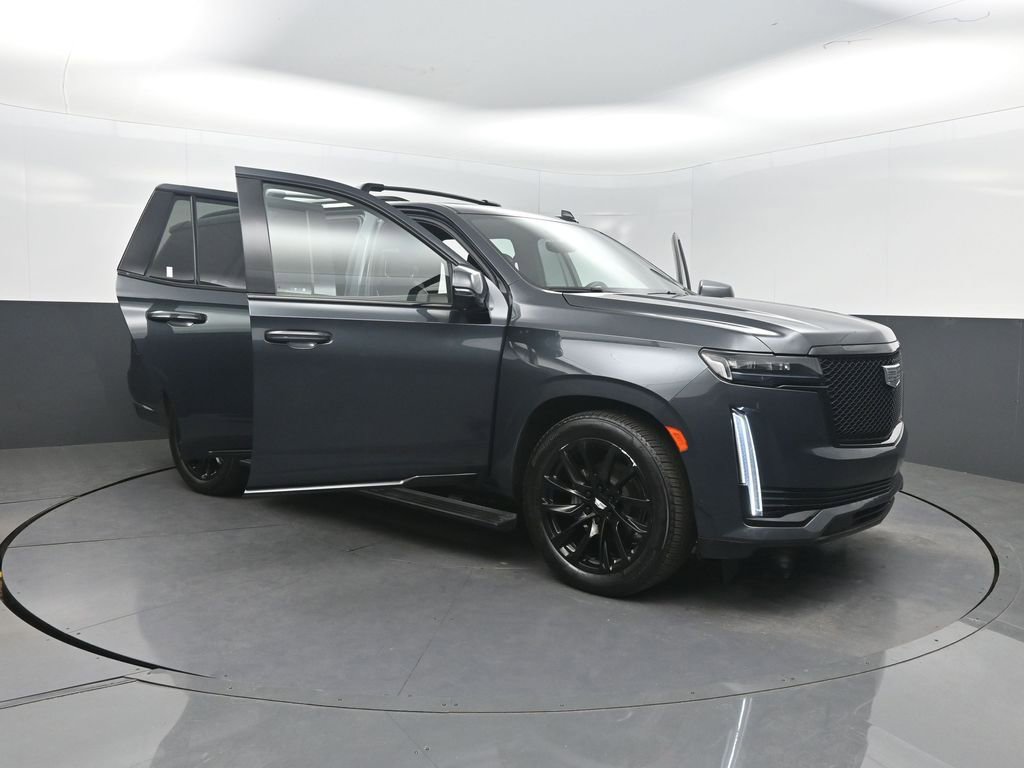 Used 2022 Cadillac Escalade Sport w/ Touring Package AWD/4WD image 43