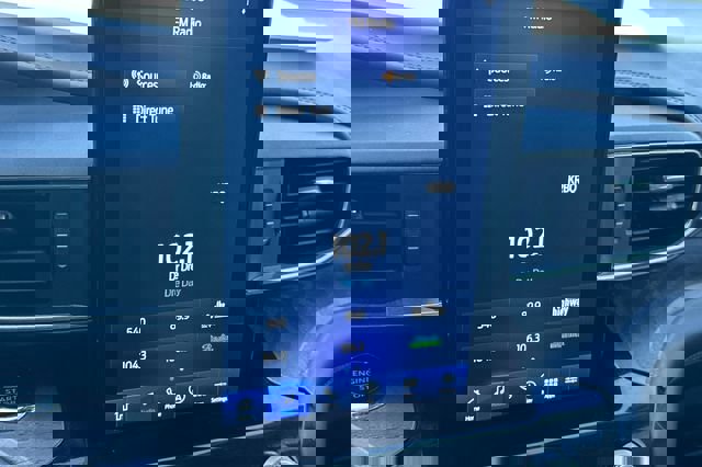 Used 2022 Ford Explorer Platinum w/ Equipment Group 601A image 22