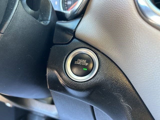 Used 2022 Chevrolet Equinox LS w/ LS Convenience Package image 20